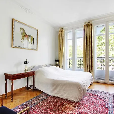 Junior Avec Balcon Et Vue Sur Arc De Triomphe * París
